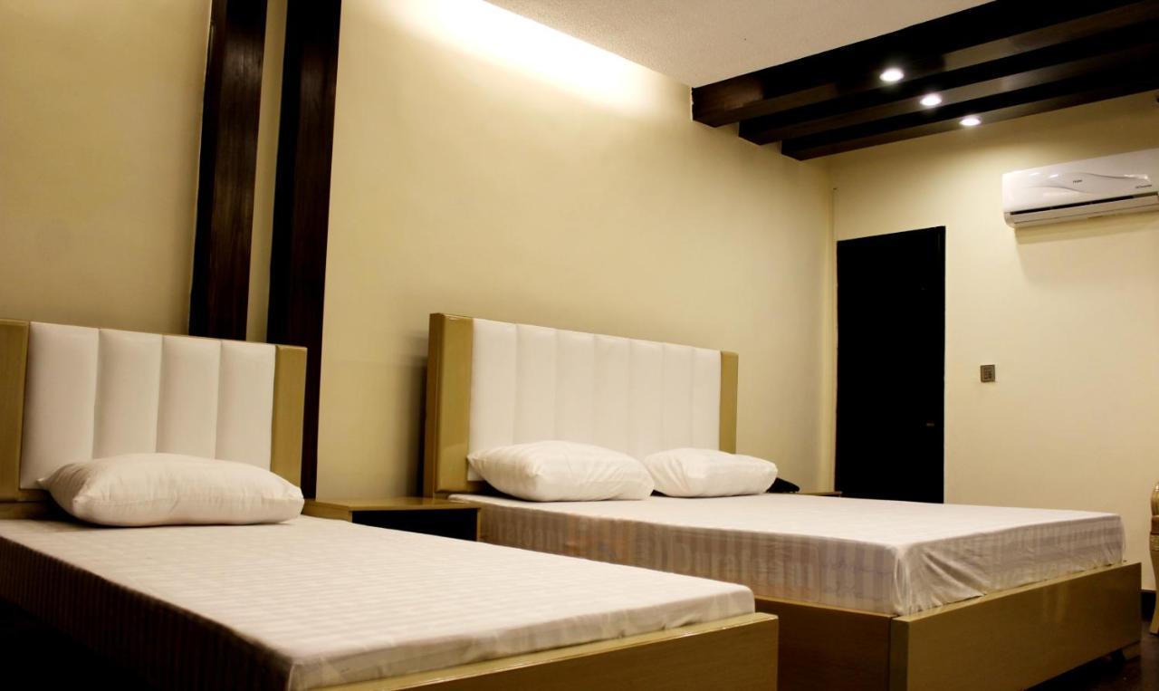 Hotel Visit Inn Executive ลาฮอร์ ภายนอก รูปภาพ
