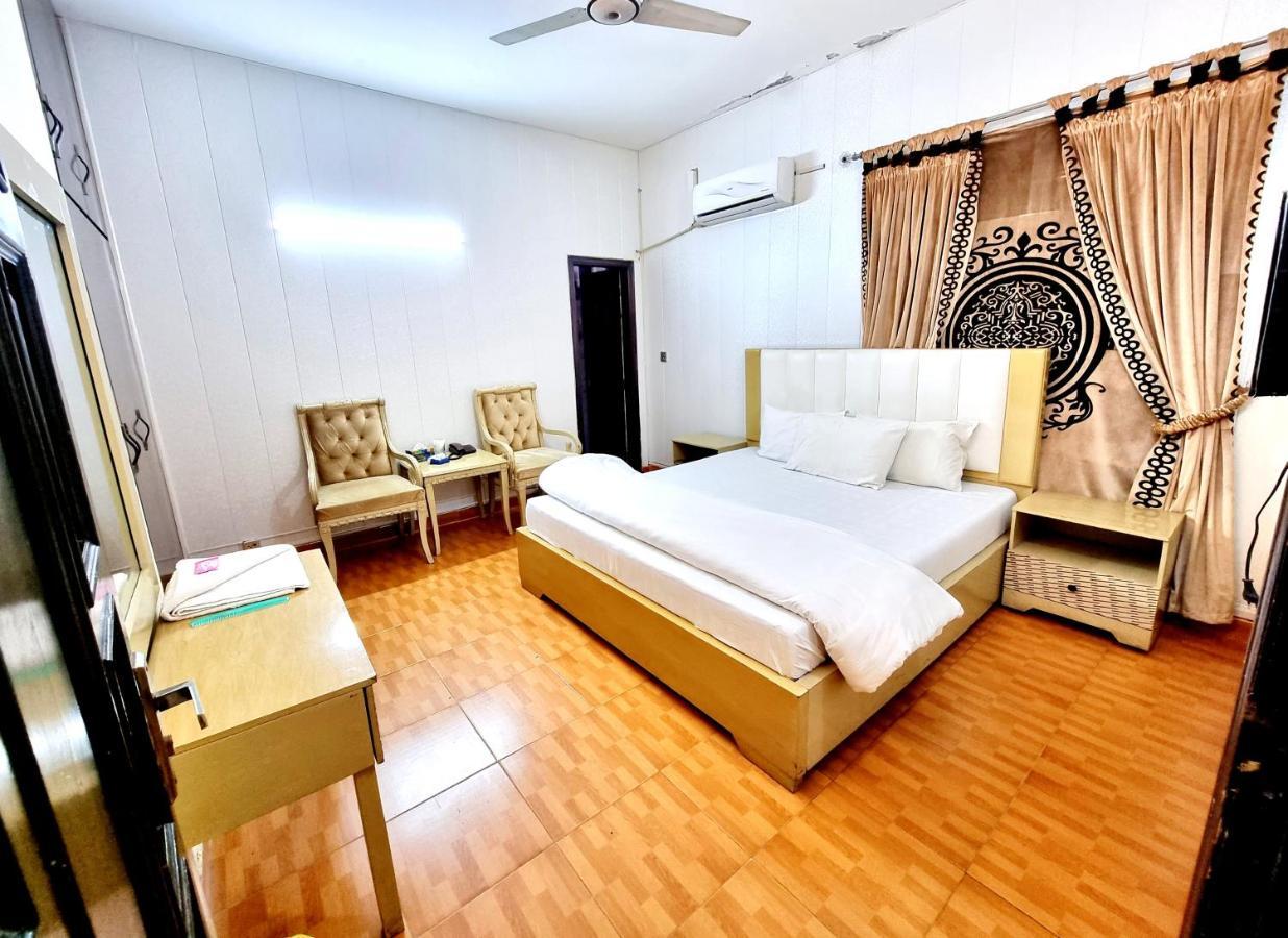 Hotel Visit Inn Executive ลาฮอร์ ภายนอก รูปภาพ
